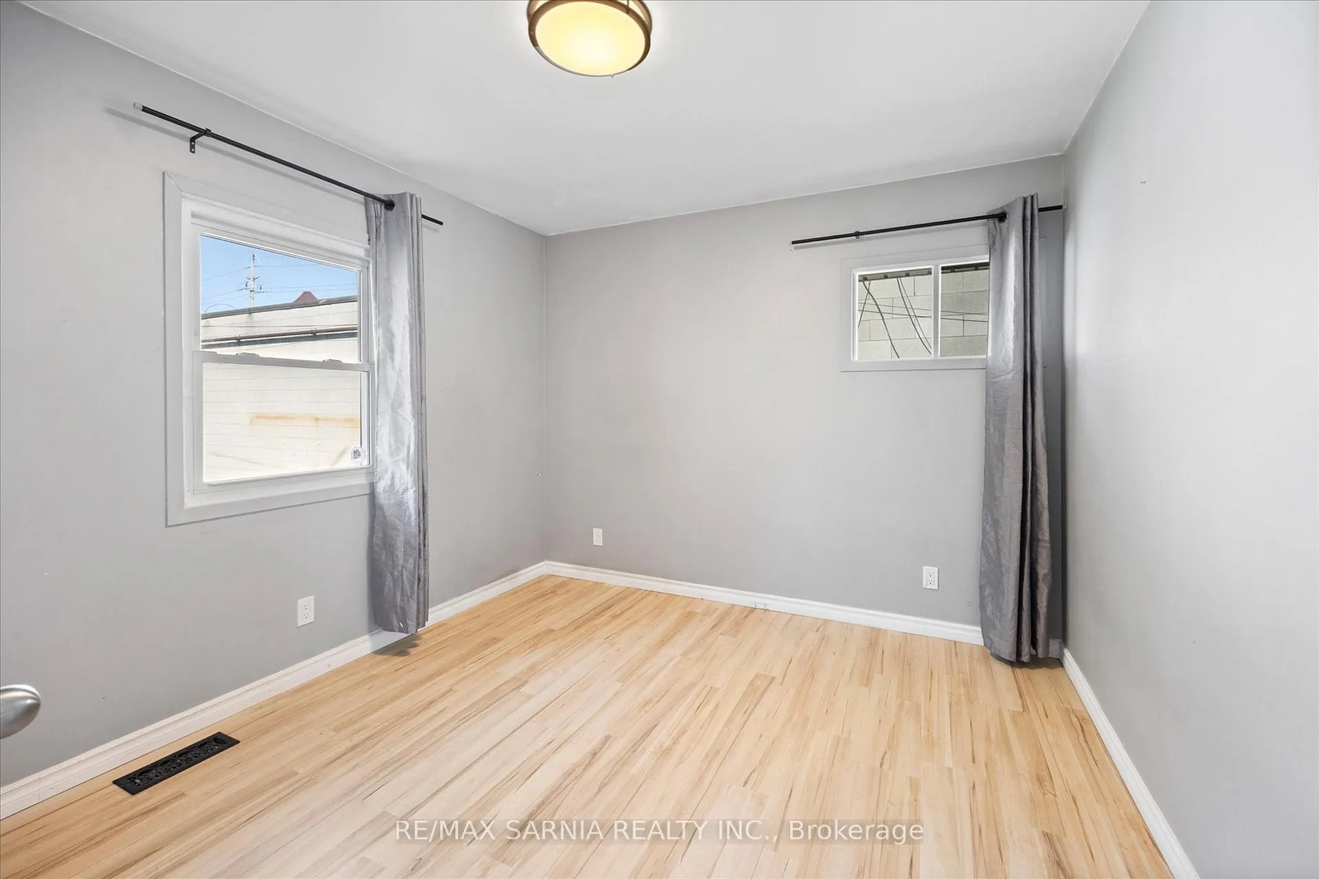Photo 7 of 1515 Tourangeau Road, Windsor — HOMEH