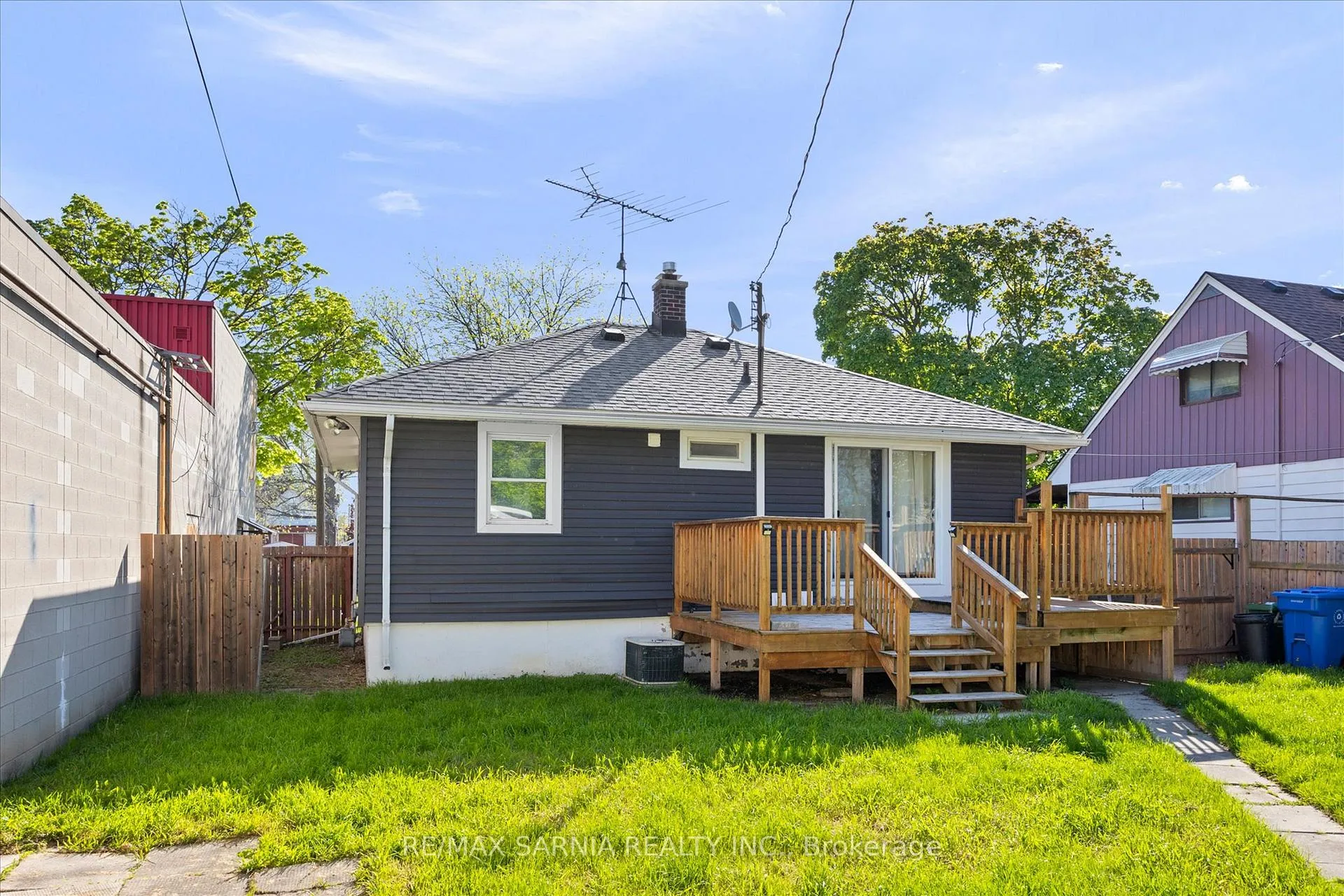 Photo 15 of 1515 Tourangeau Road, Windsor — HOMEH