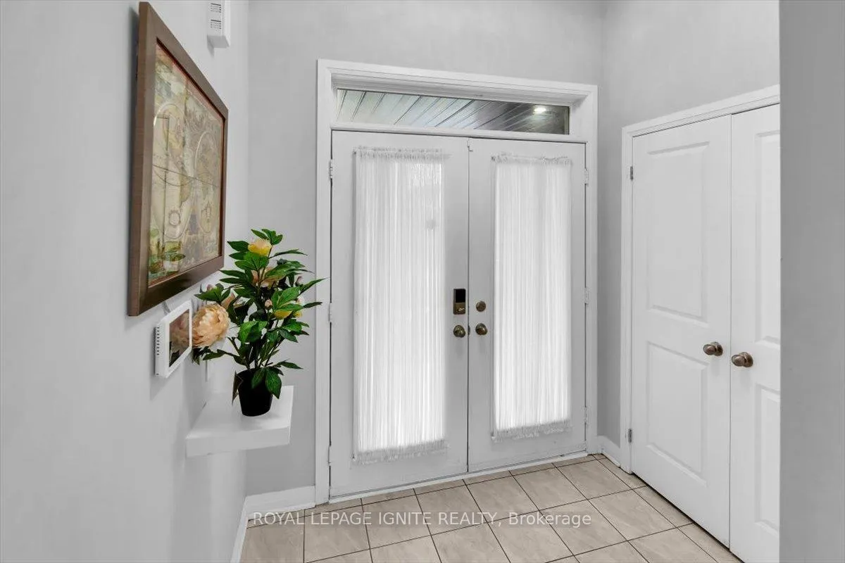 Photo 4 of 91 Yacht Drive, Clarington, Bowmanville — HOMEH