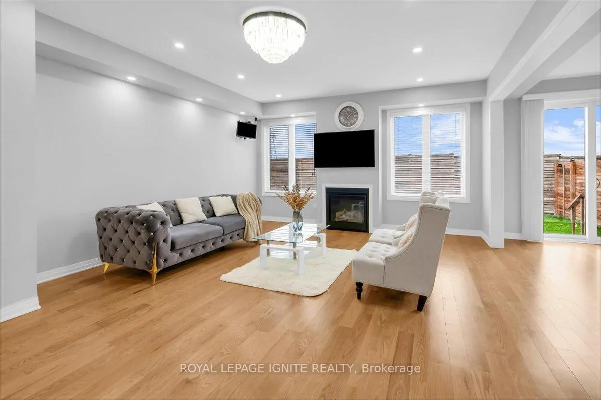 Photo 8 of 91 Yacht Drive, Clarington, Bowmanville — HOMEH