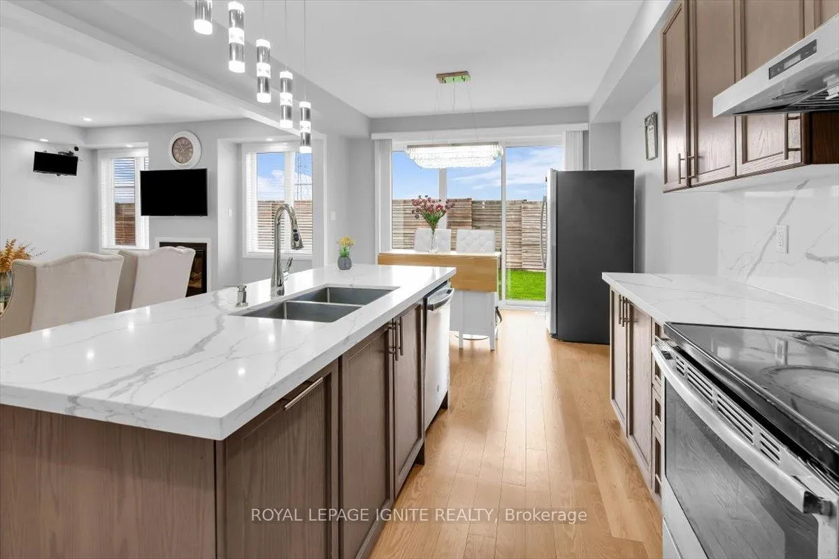 Photo 13 of 91 Yacht Drive, Clarington, Bowmanville — HOMEH