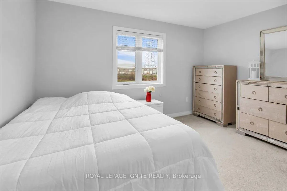 Photo 23 of 91 Yacht Drive, Clarington, Bowmanville — HOMEH