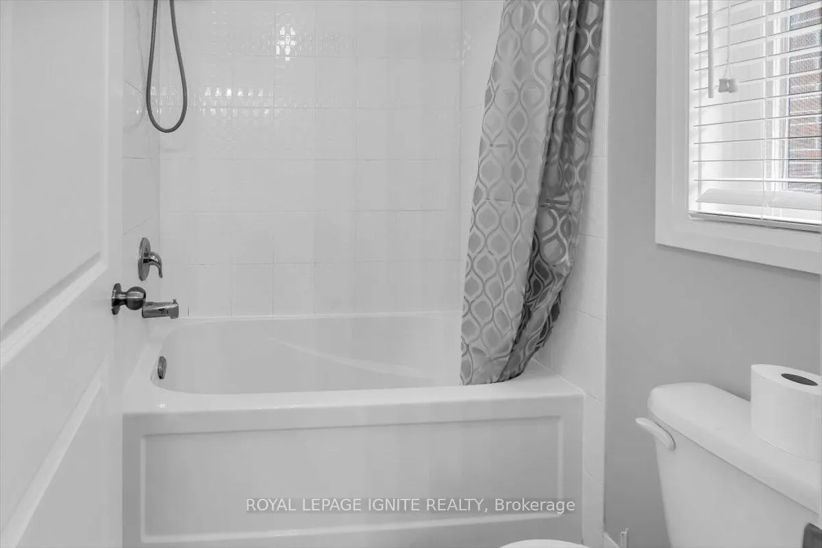 Photo 32 of 91 Yacht Drive, Clarington, Bowmanville — HOMEH