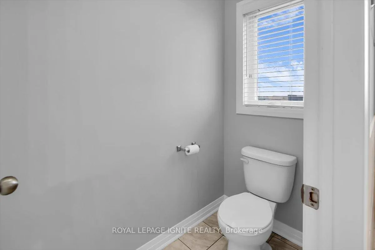 Photo 42 of 91 Yacht Drive, Clarington, Bowmanville — HOMEH