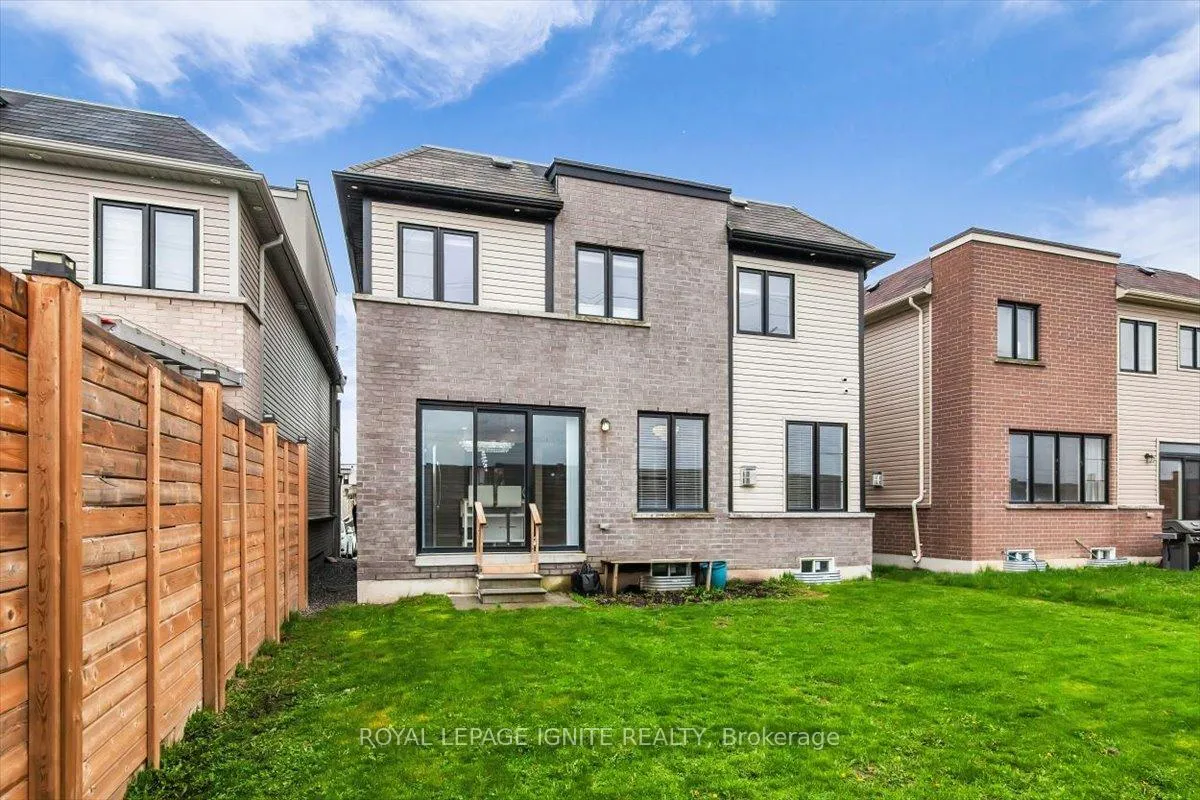 Photo 48 of 91 Yacht Drive, Clarington, Bowmanville — HOMEH