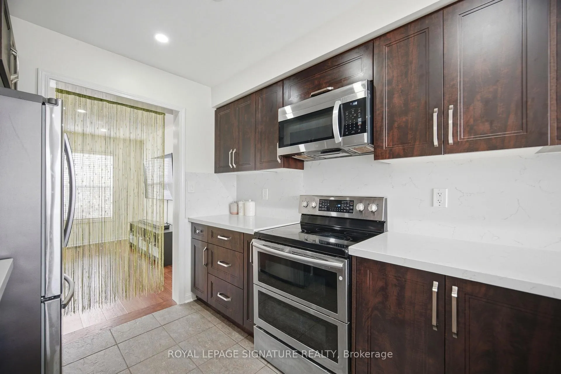 Photo 13 of 2909 Garnethill Way, Oakville, Westmount — HOMEH
