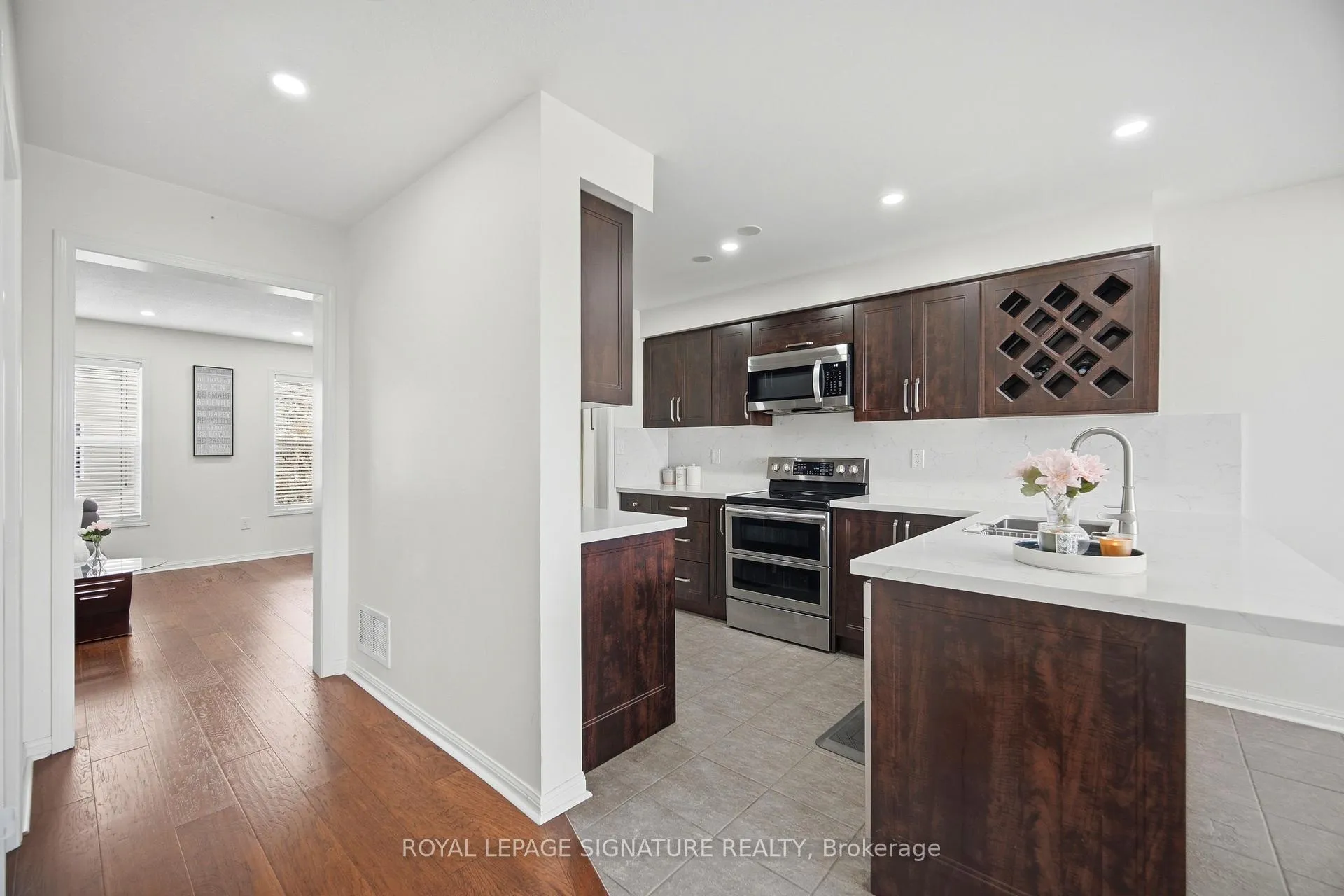 Photo 19 of 2909 Garnethill Way, Oakville, Westmount — HOMEH