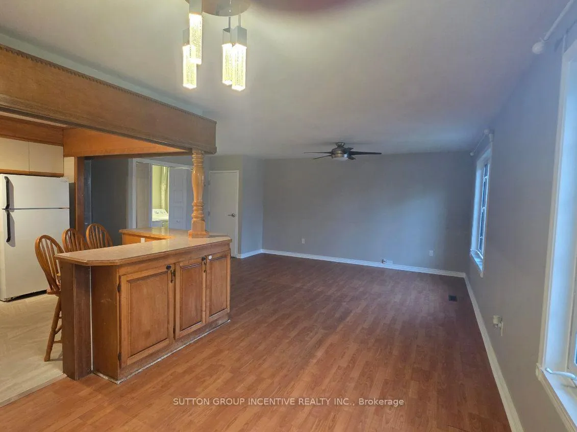 Photo 4 of 50 Farmingdale Crescent, Barrie, Cundles East — HOMEH