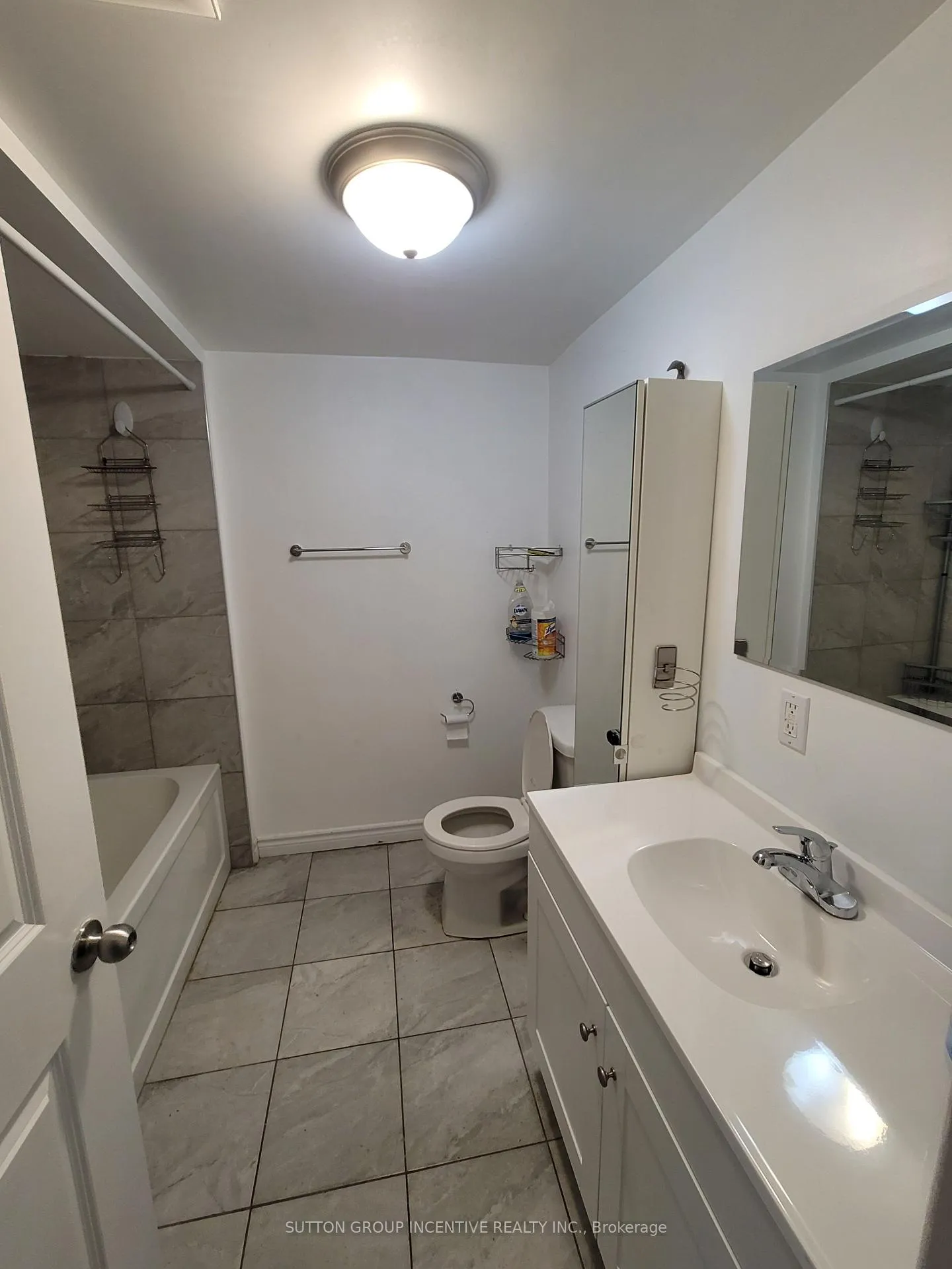 Photo 28 of 50 Farmingdale Crescent, Barrie, Cundles East — HOMEH