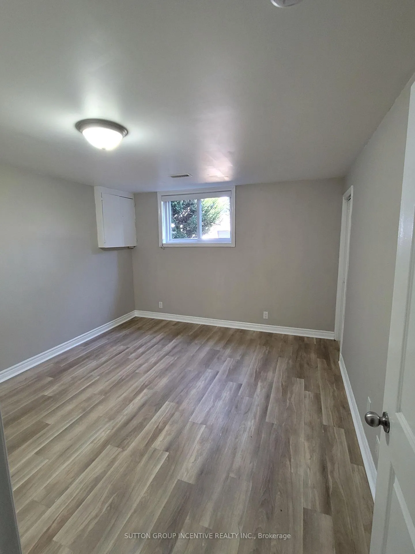 Photo 31 of 50 Farmingdale Crescent, Barrie, Cundles East — HOMEH