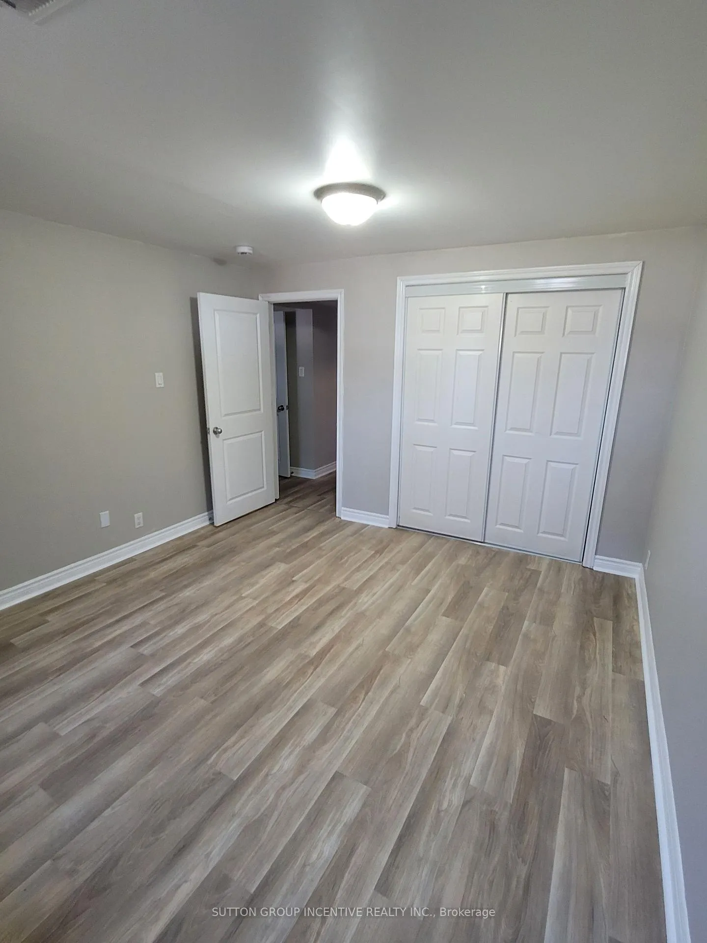 Photo 32 of 50 Farmingdale Crescent, Barrie, Cundles East — HOMEH