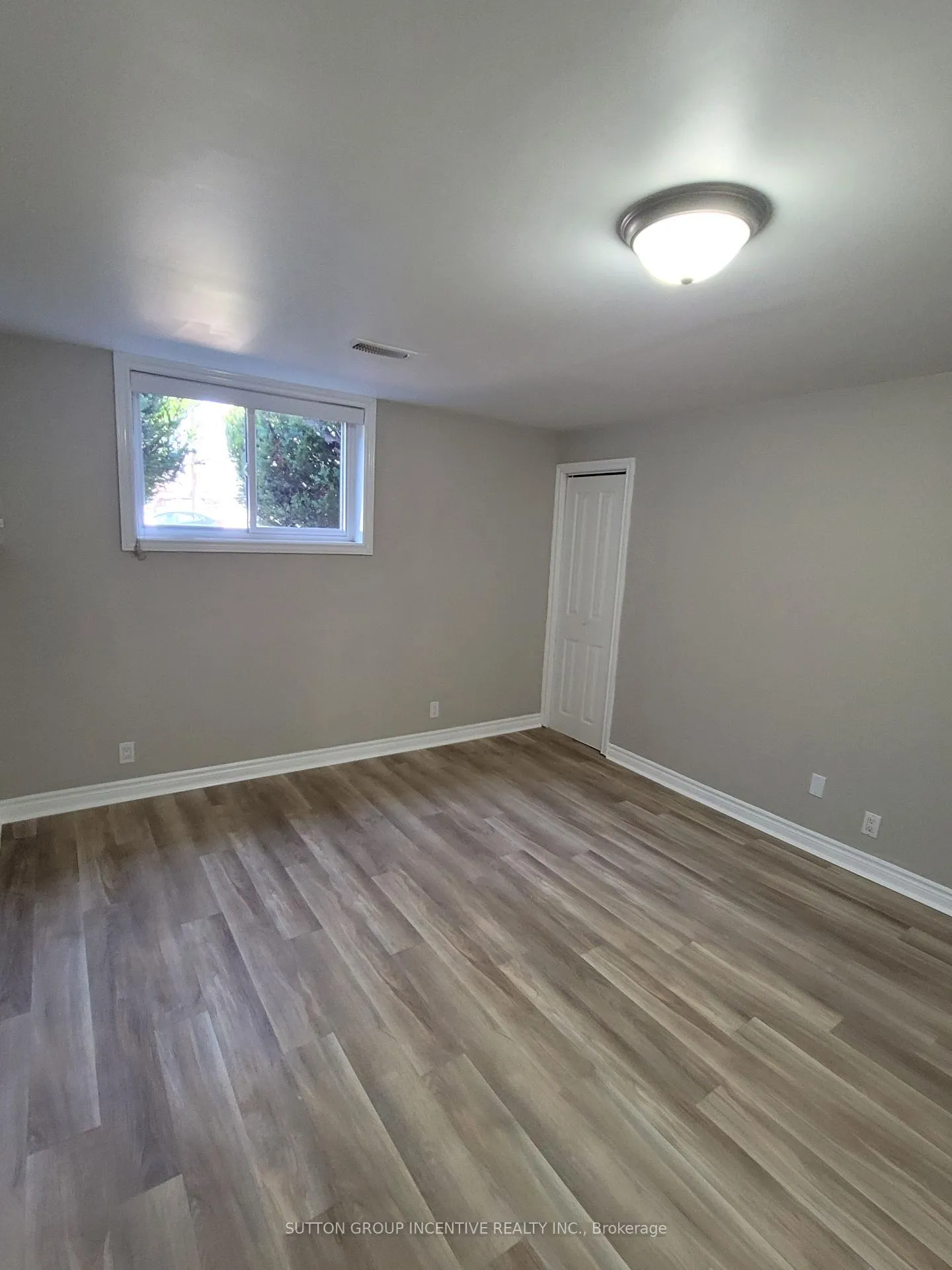 Photo 33 of 50 Farmingdale Crescent, Barrie, Cundles East — HOMEH