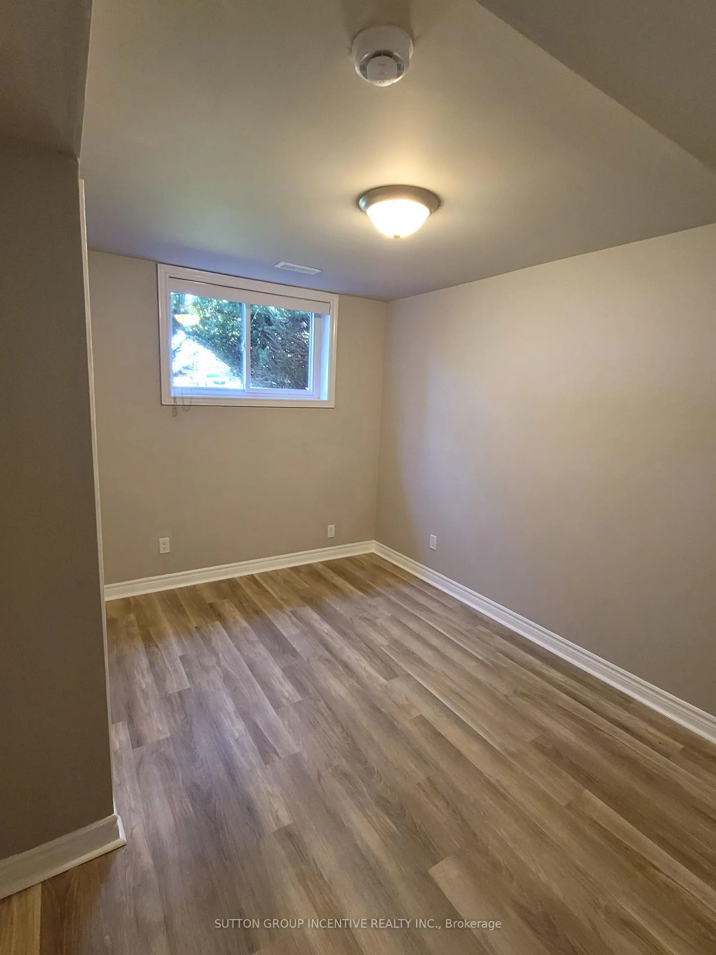 Photo 34 of 50 Farmingdale Crescent, Barrie, Cundles East — HOMEH