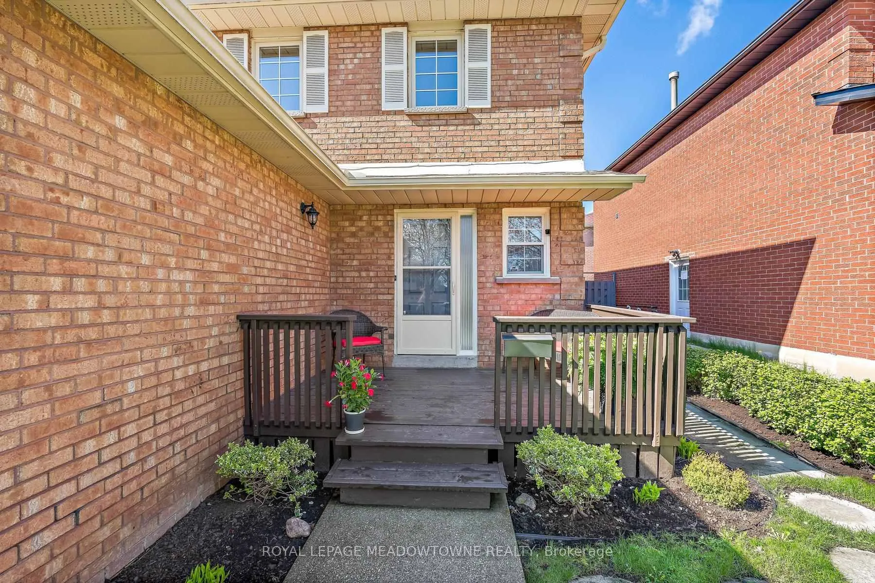 Photo 4 of 4 Shenstone Avenue, Brampton, Heart Lake West — HOMEH