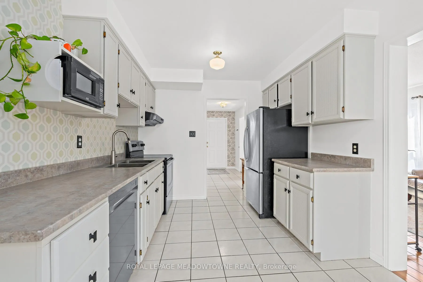 Photo 9 of 4 Shenstone Avenue, Brampton, Heart Lake West — HOMEH
