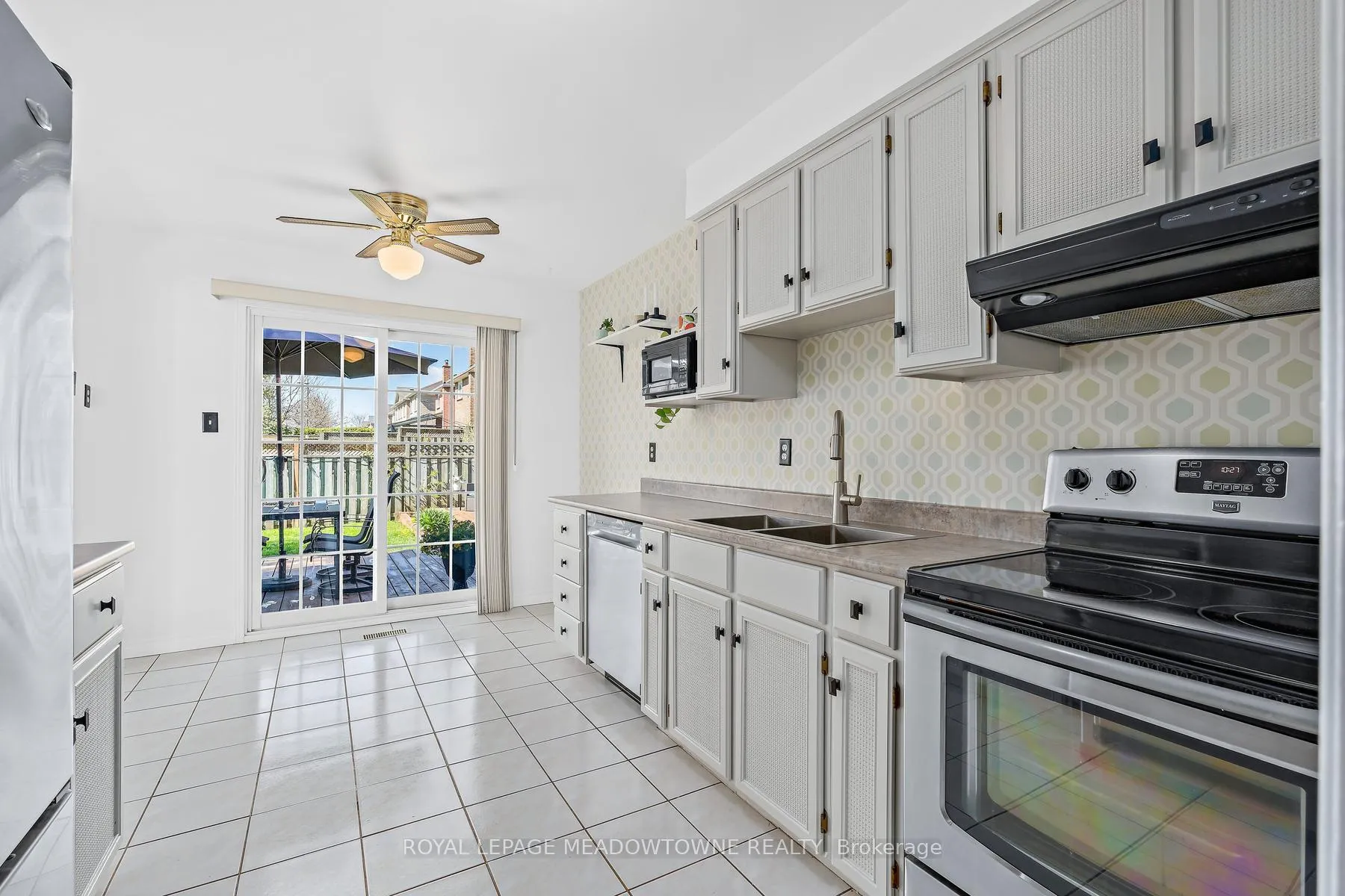 Photo 10 of 4 Shenstone Avenue, Brampton, Heart Lake West — HOMEH