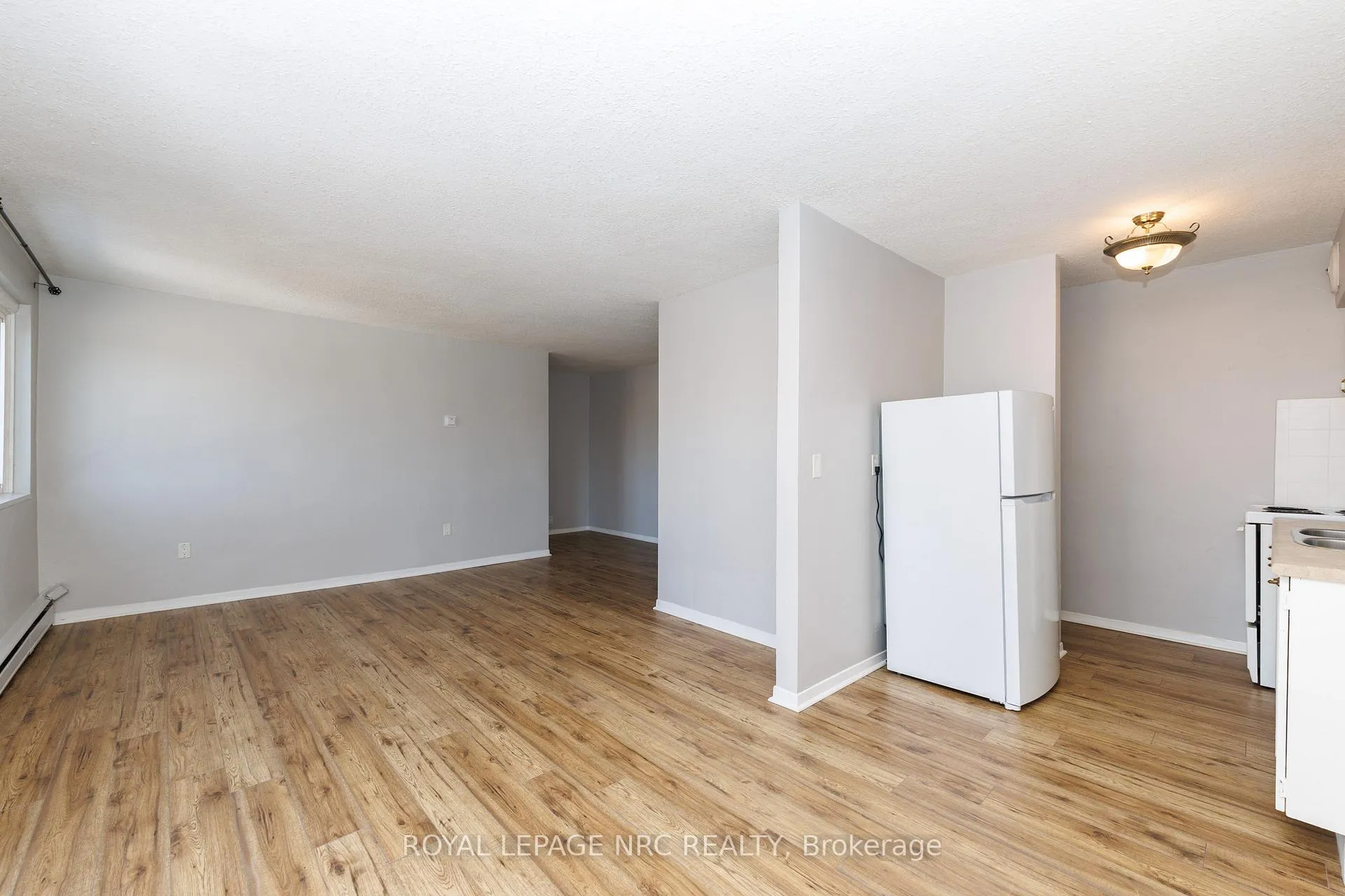 Photo 6 of Unit 36, 452 Carlton Street, St. Catharines, Facer — HOMEH