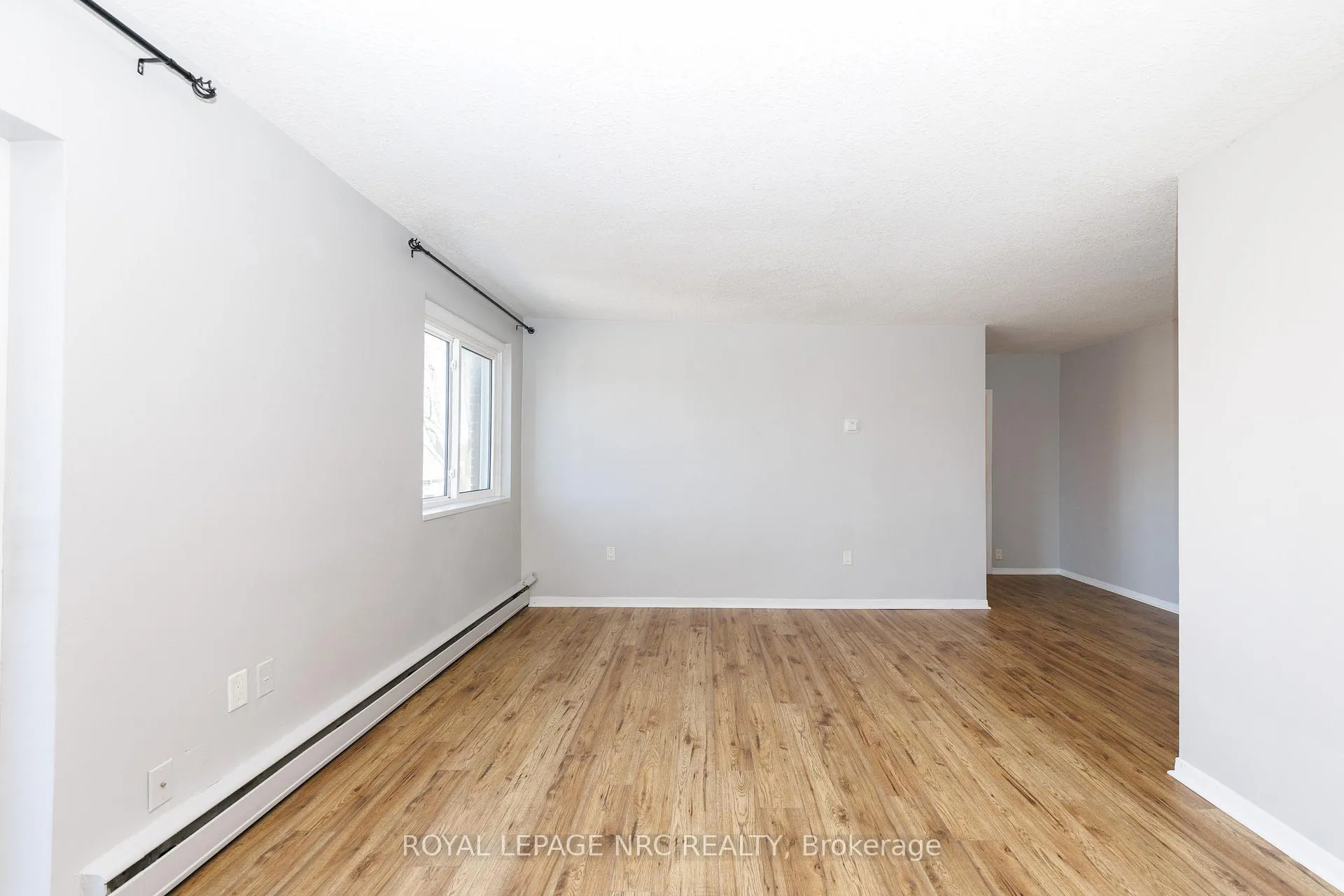 Photo 9 of Unit 36, 452 Carlton Street, St. Catharines, Facer — HOMEH