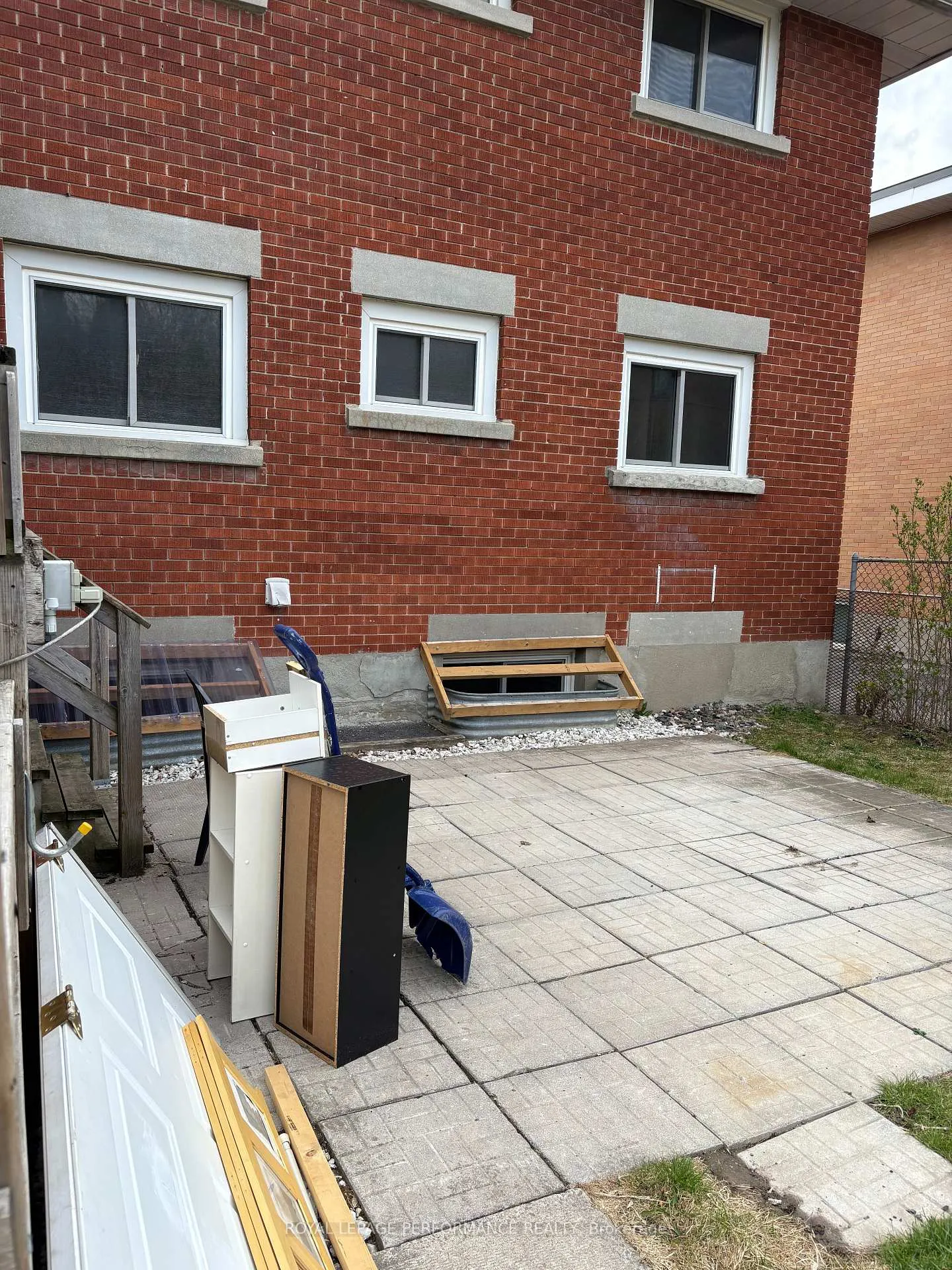 Photo 32 of 391 Peach Tree Lane, Ottawa, Viscount Alexander Park — HOMEH