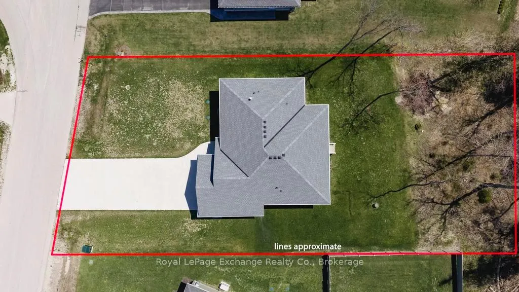 Photo 4 of 14 Sunset Place, Huron-Kinloss — HOMEH
