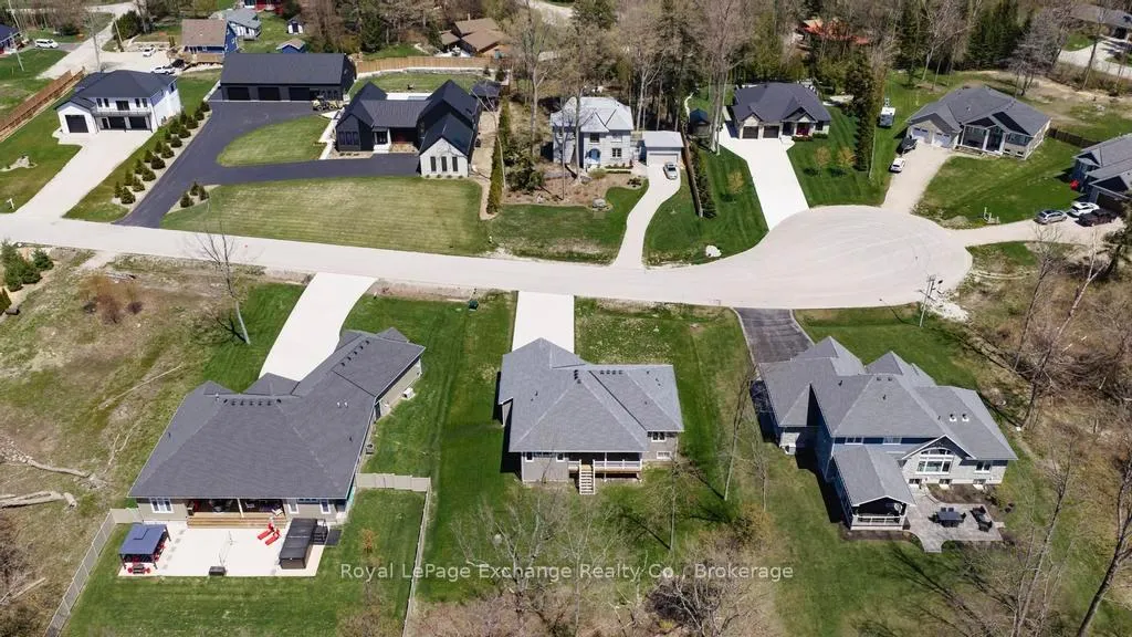 Photo 6 of 14 Sunset Place, Huron-Kinloss — HOMEH