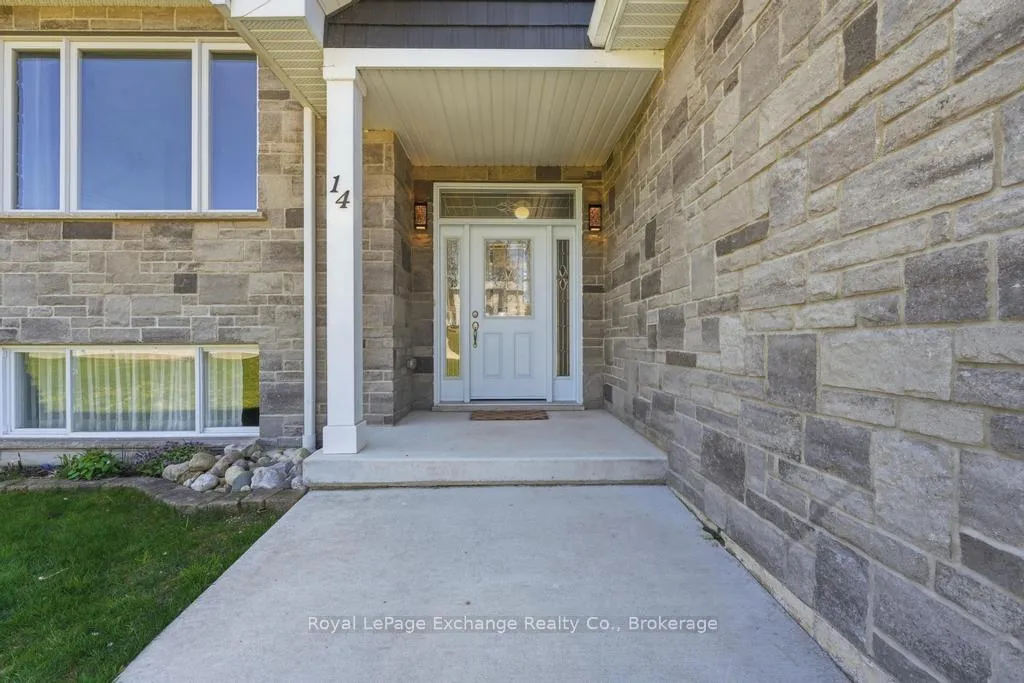 Photo 7 of 14 Sunset Place, Huron-Kinloss — HOMEH