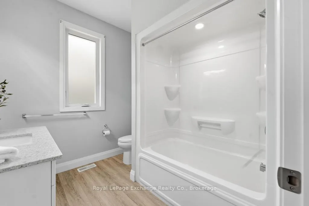 Photo 21 of 14 Sunset Place, Huron-Kinloss — HOMEH