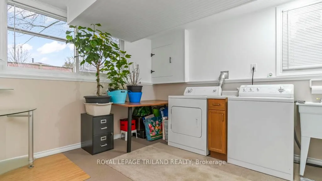 Photo 25 of 66 Garland Crescent, London, East I — HOMEH