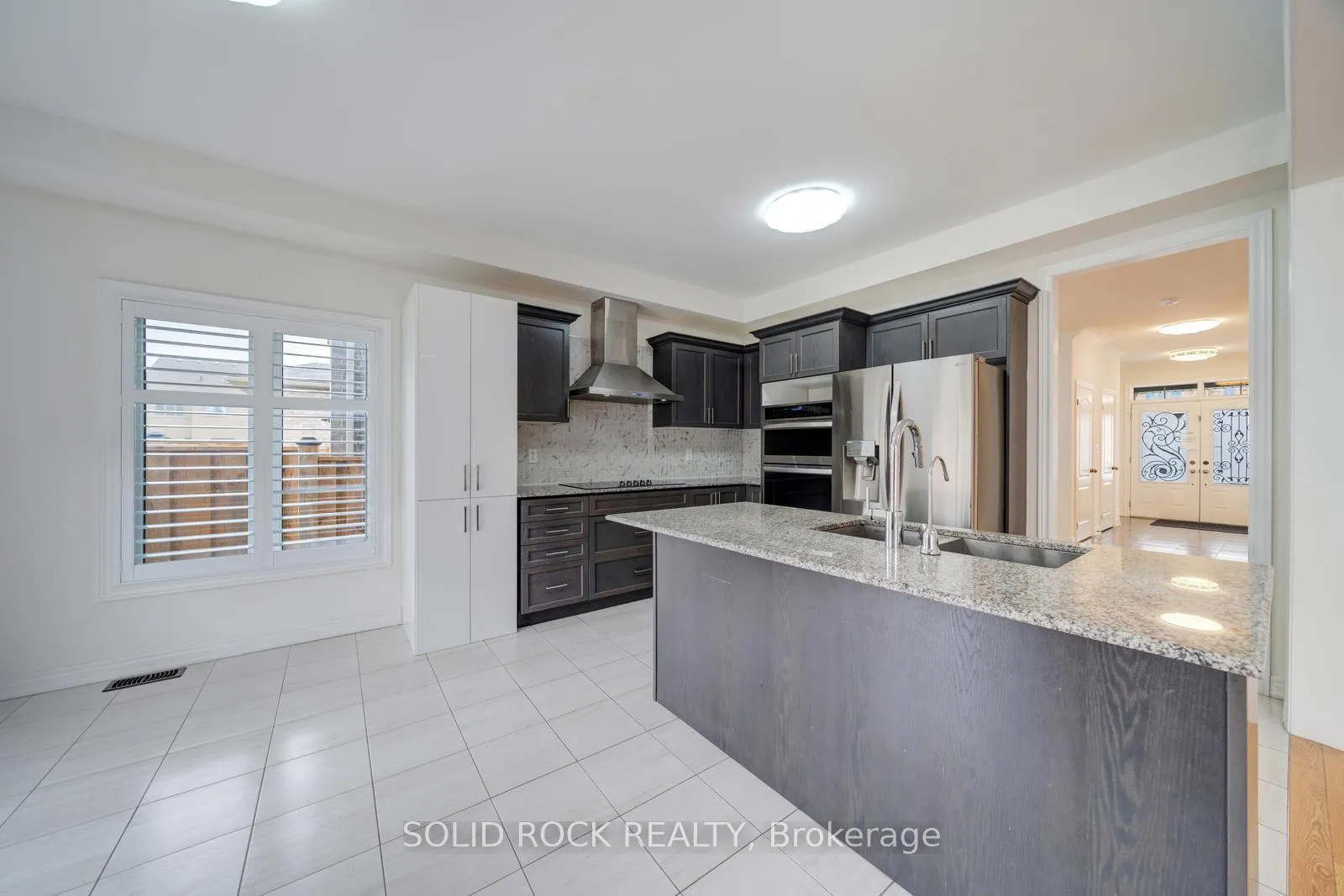 Photo 14 of 22 Tait Crescent, Clarington, Bowmanville — HOMEH