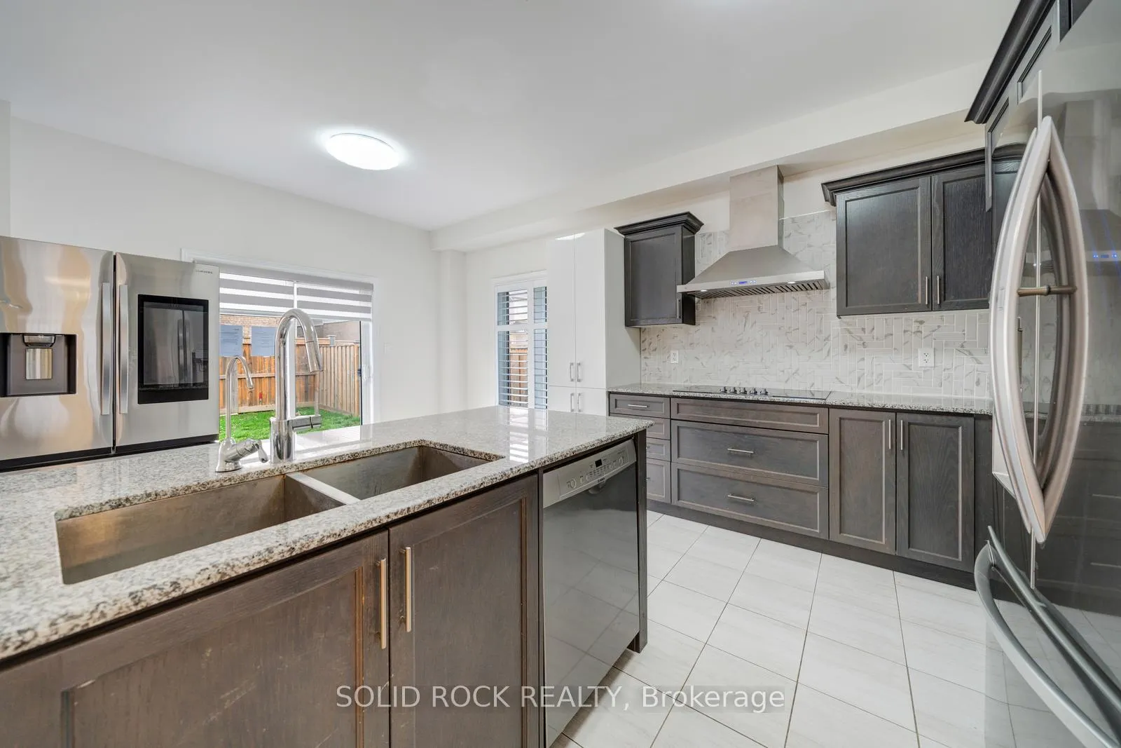 Photo 15 of 22 Tait Crescent, Clarington, Bowmanville — HOMEH