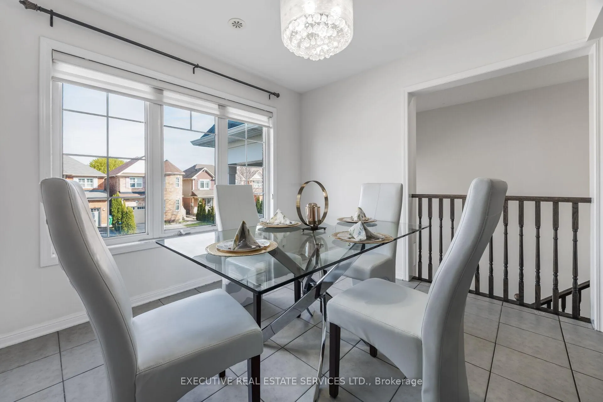 Photo 14 of 101 Mccleave Crescent, Brampton, Fletcher's West — HOMEH