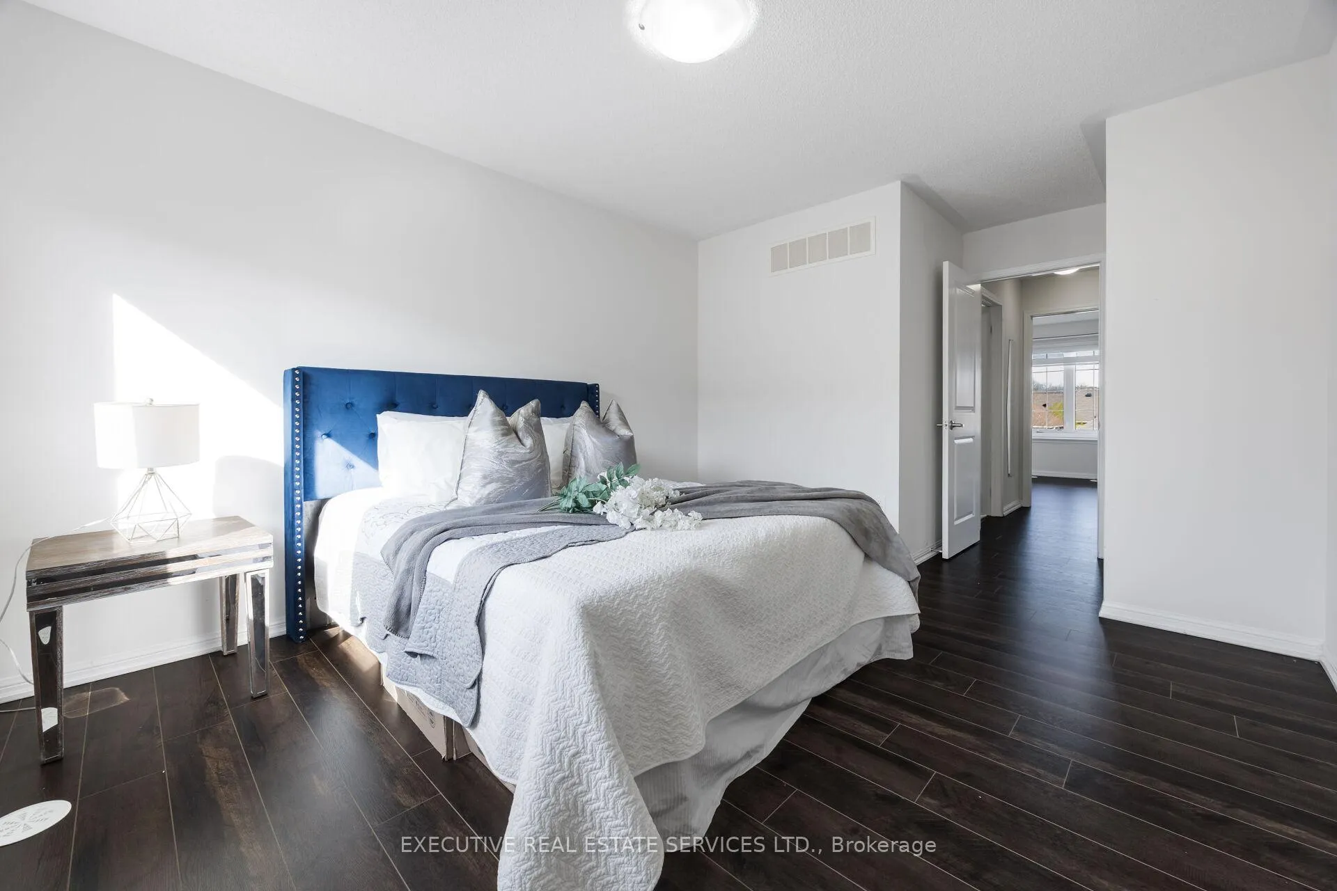 Photo 24 of 101 Mccleave Crescent, Brampton, Fletcher's West — HOMEH