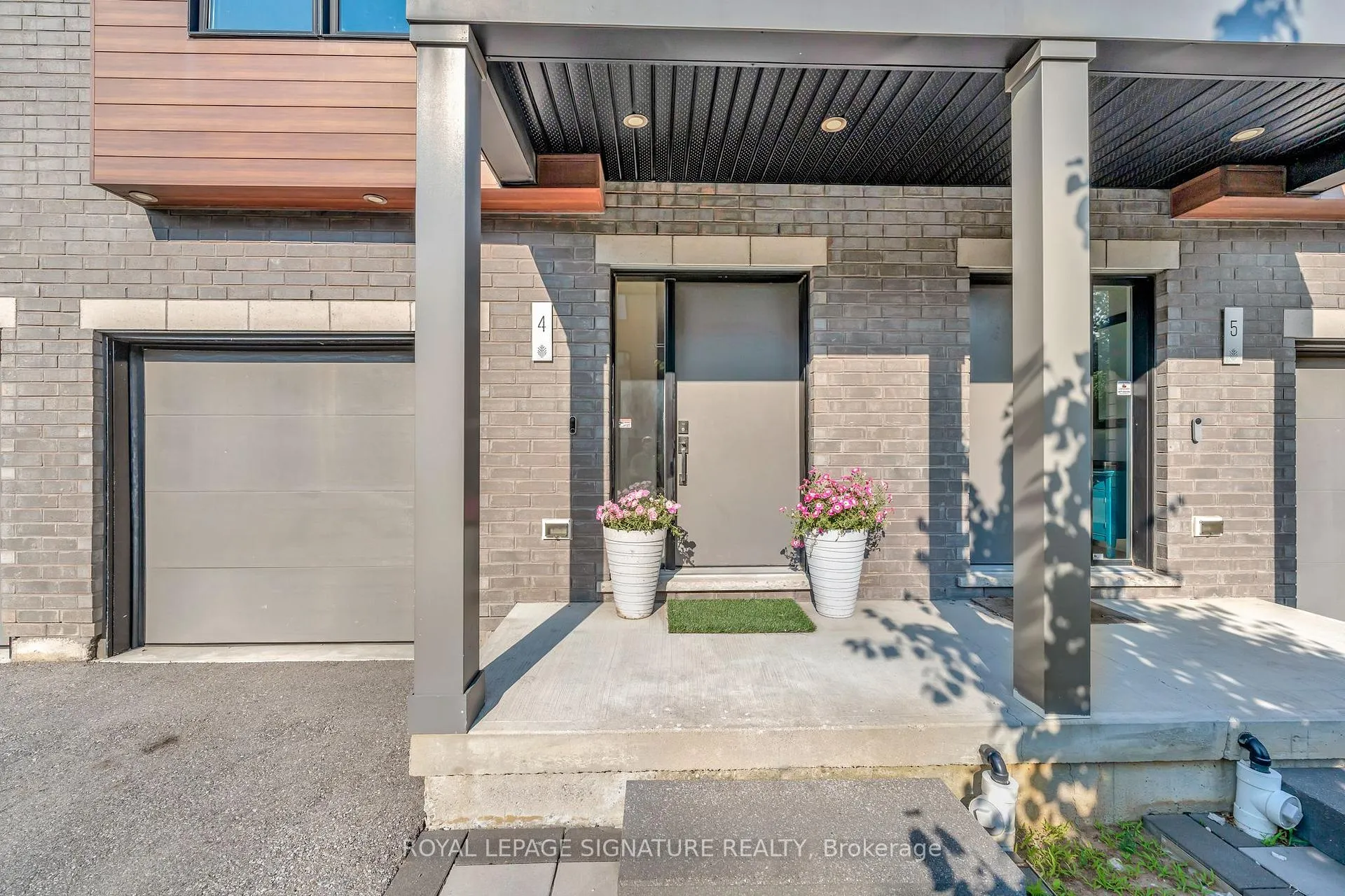 Photo 1 of Unit 4, 107 Concession Street, Cambridge, Christopher-Champlain — HOMEH