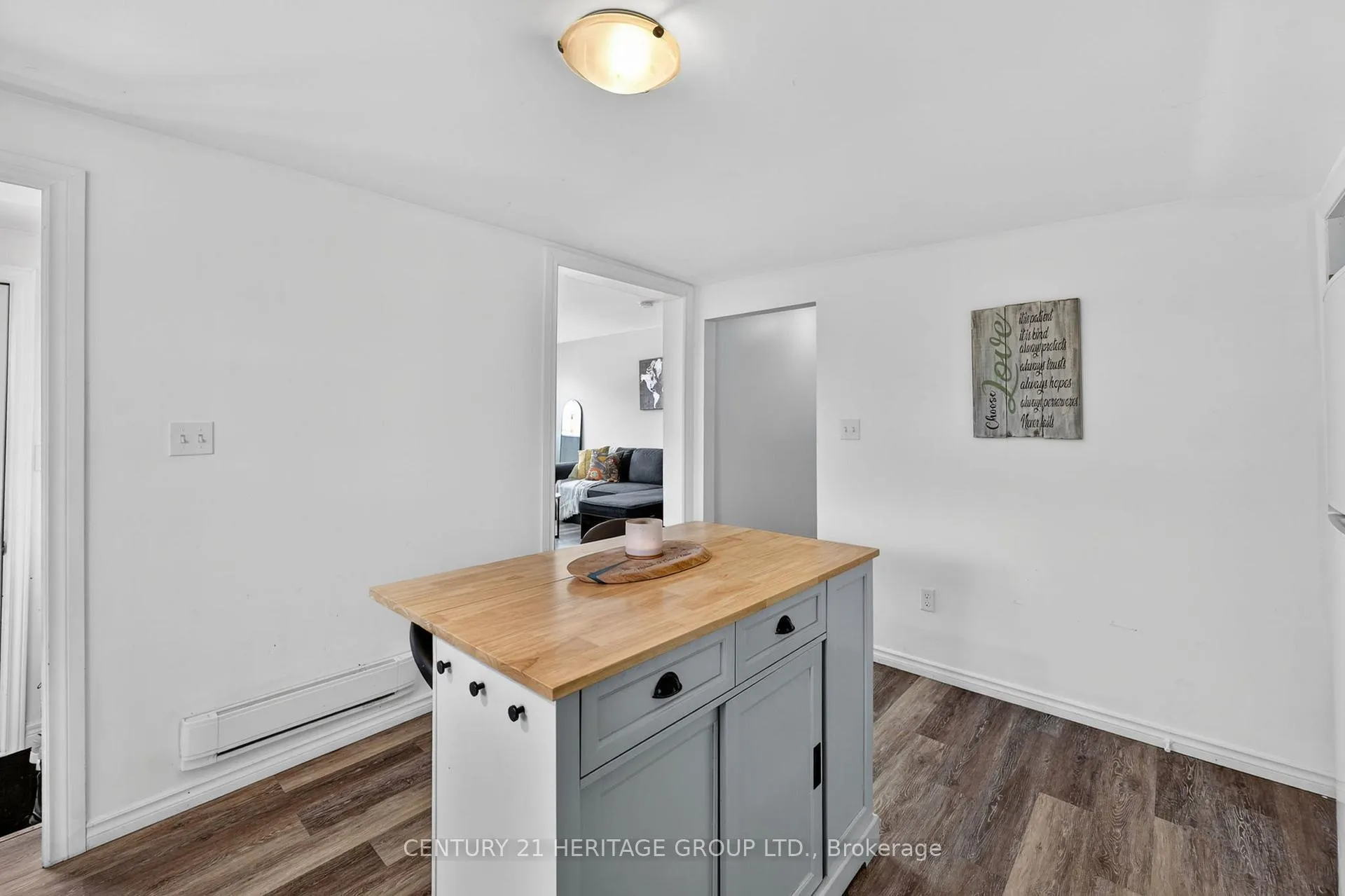 Photo 12 of 153 Veterans Lane, Tay, Victoria Harbour — HOMEH