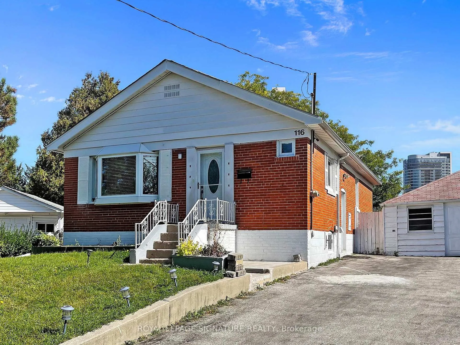 Photo 3 of Unit Main, 116 Earlton Road, Scarborough, Tam O'Shanter-Sullivan — HOMEH