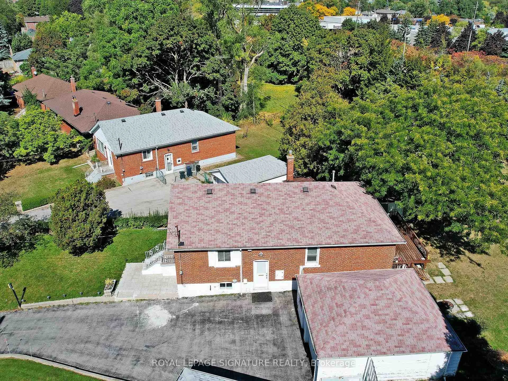 Photo 10 of Unit Main, 116 Earlton Road, Scarborough, Tam O'Shanter-Sullivan — HOMEH