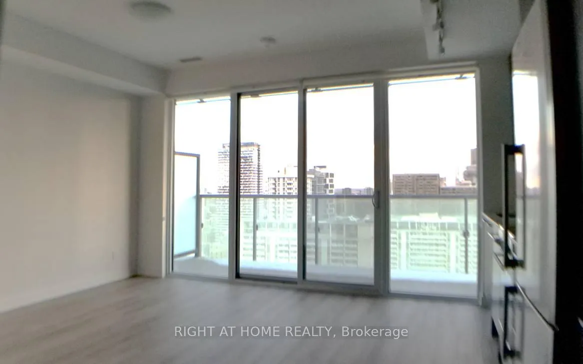 Photo 4 of Unit 2403, 28 Wellesley Street E, Toronto, Church-Yonge Corridor — HOMEH