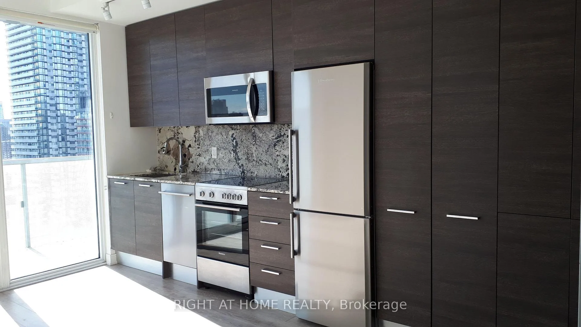 Photo 7 of Unit 2403, 28 Wellesley Street E, Toronto, Church-Yonge Corridor — HOMEH