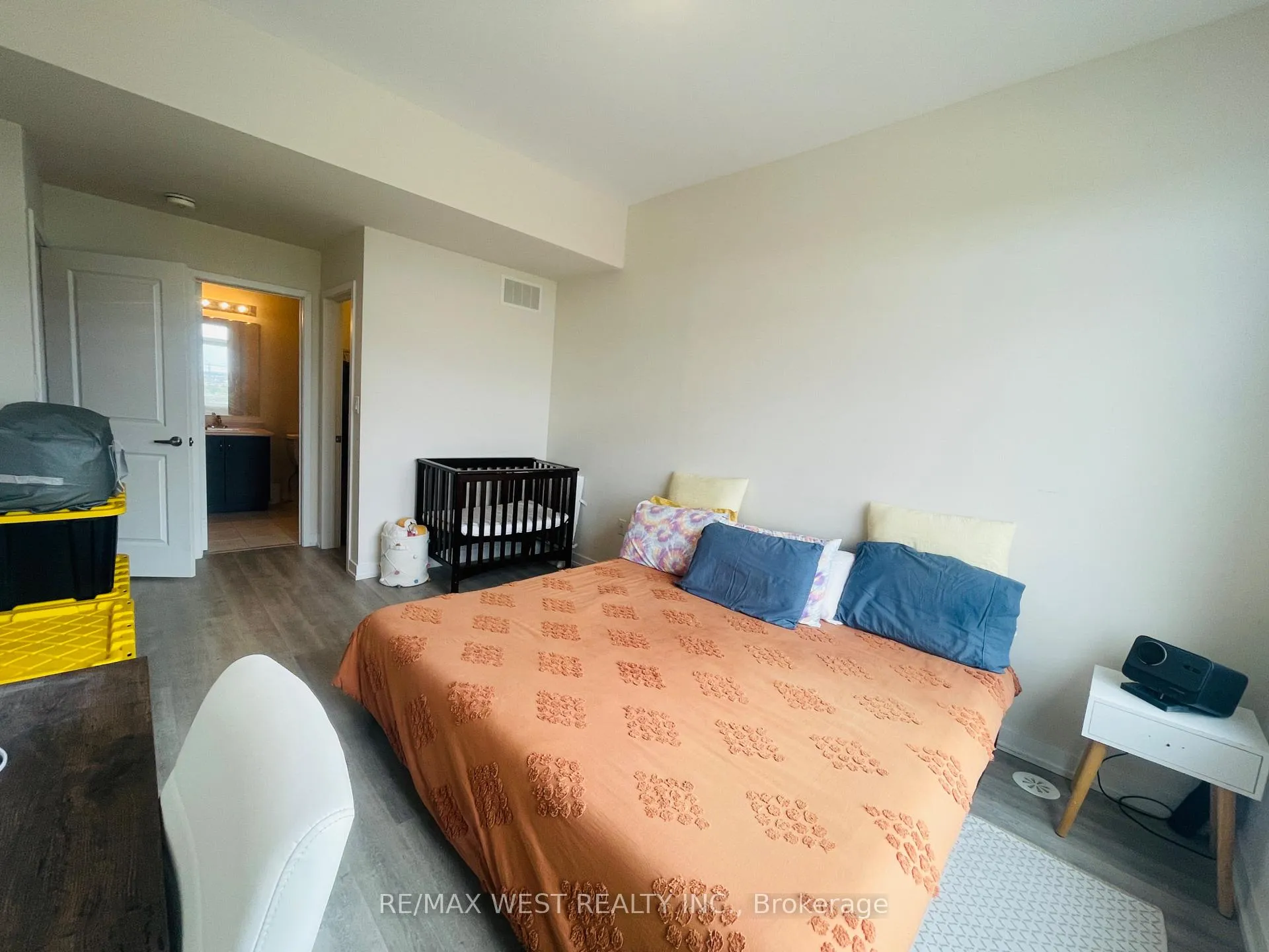Photo 8 of Unit 216, 2550 Castlegate Crossing Drive, Pickering, Duffin Heights — HOMEH