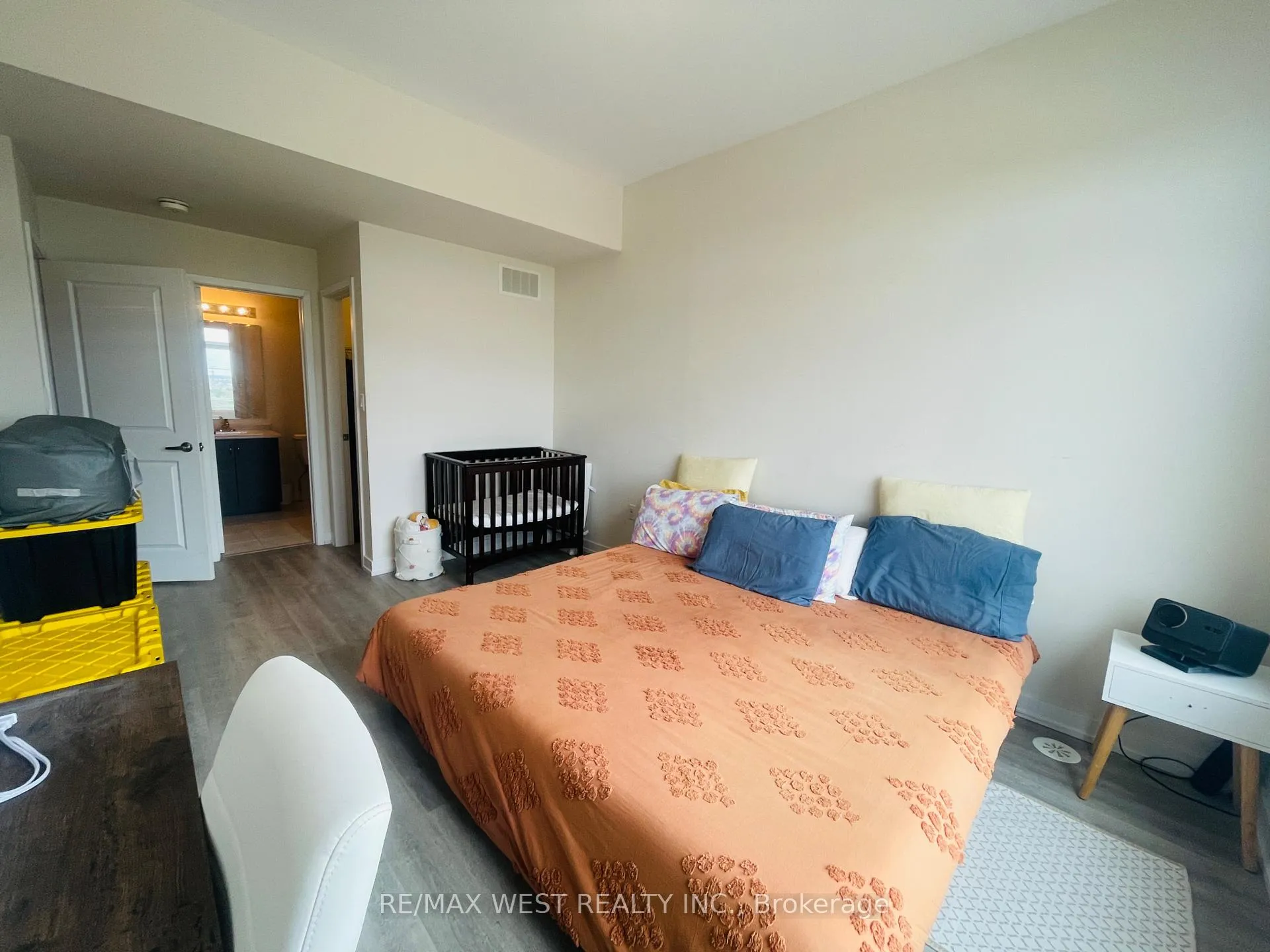 Photo 9 of Unit 216, 2550 Castlegate Crossing Drive, Pickering, Duffin Heights — HOMEH