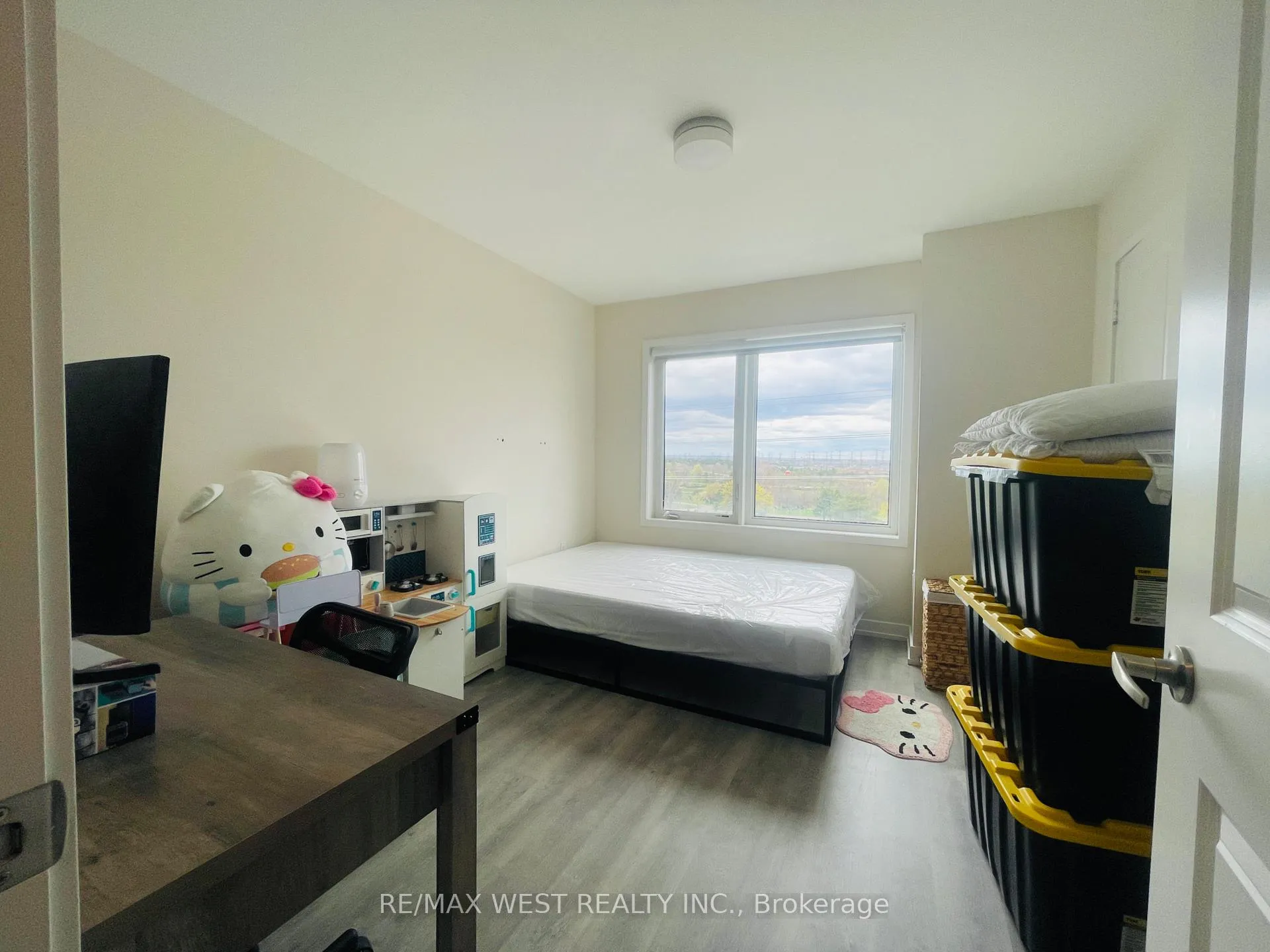 Photo 11 of Unit 216, 2550 Castlegate Crossing Drive, Pickering, Duffin Heights — HOMEH