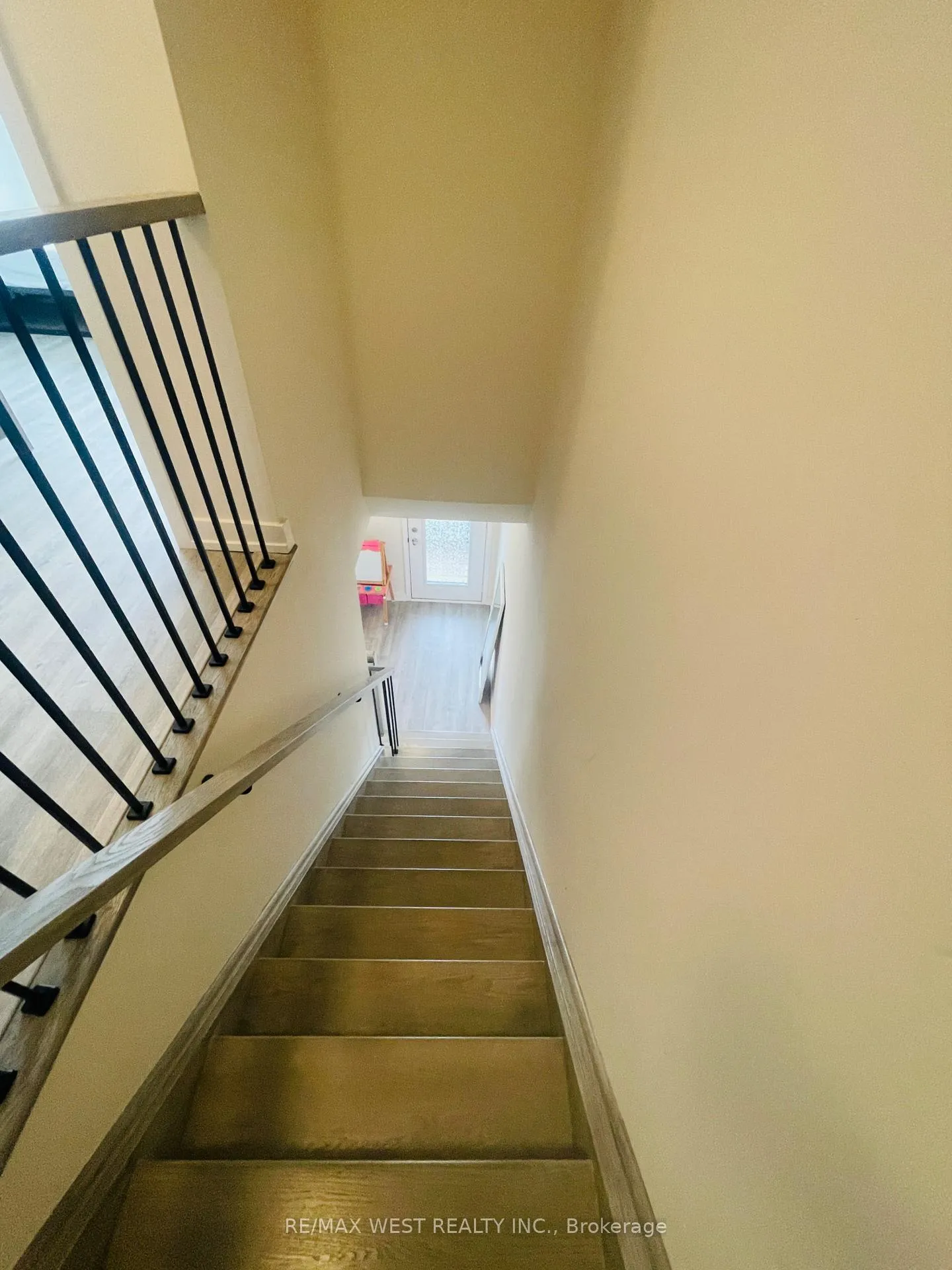 Photo 18 of Unit 216, 2550 Castlegate Crossing Drive, Pickering, Duffin Heights — HOMEH