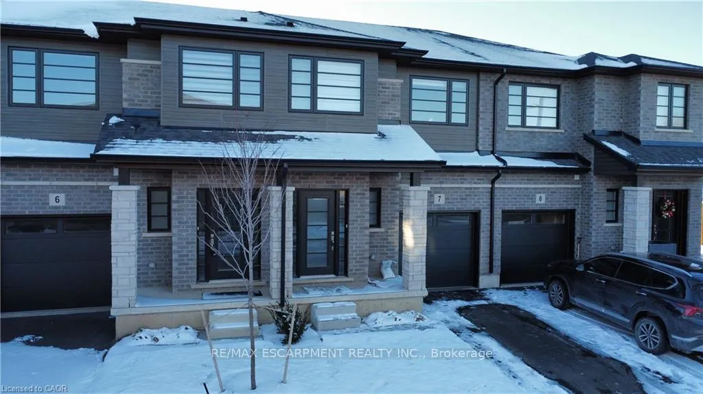 Photo 4 of Unit 7, 520 Grey Street, Brantford — HOMEH