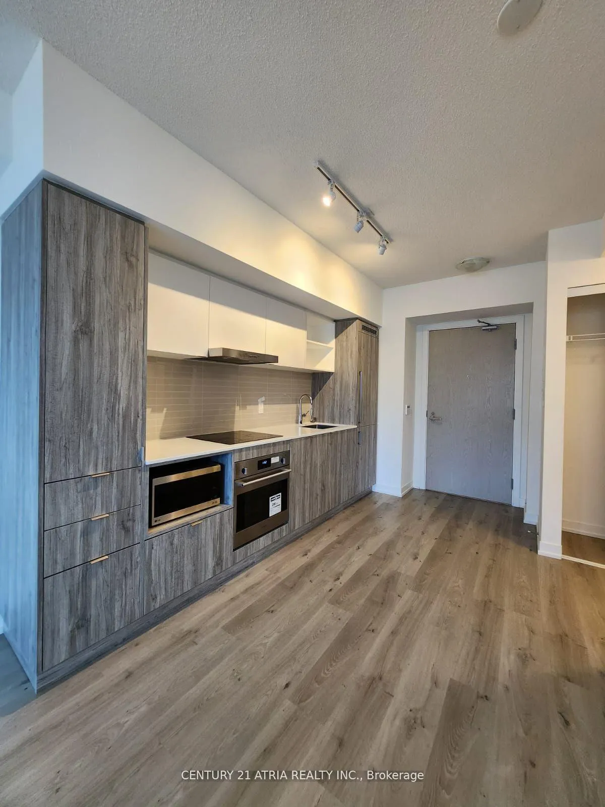 Photo 3 of Unit 2112, 138 Downes Street, Seguin, Waterfront Communities — HOMEH
