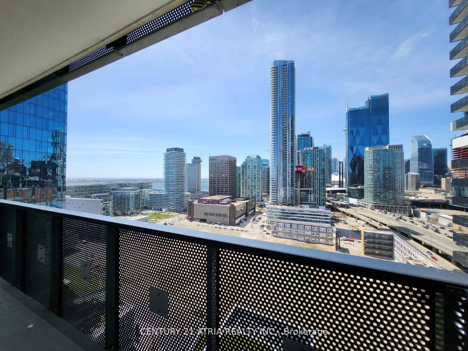 Photo 10 of Unit 2112, 138 Downes Street, Seguin, Waterfront Communities — HOMEH