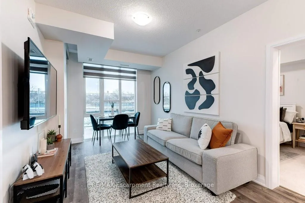 Photo 3 of Unit 123, 16 Concord Place, Grimsby, Grimsby Beach — HOMEH