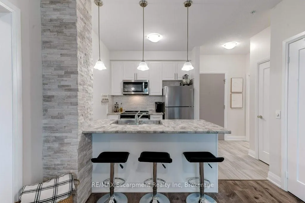 Photo 7 of Unit 123, 16 Concord Place, Grimsby, Grimsby Beach — HOMEH