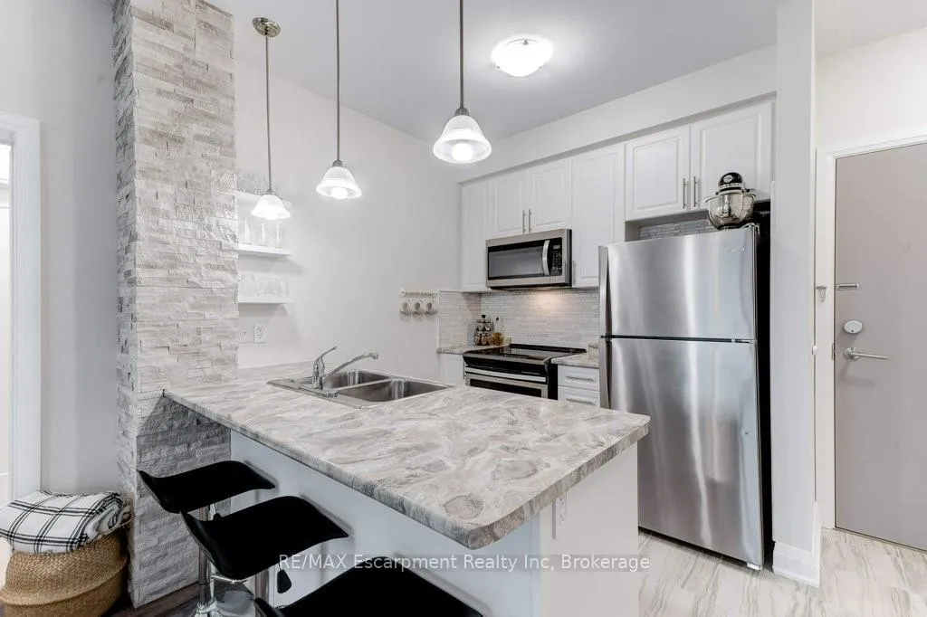 Photo 8 of Unit 123, 16 Concord Place, Grimsby, Grimsby Beach — HOMEH