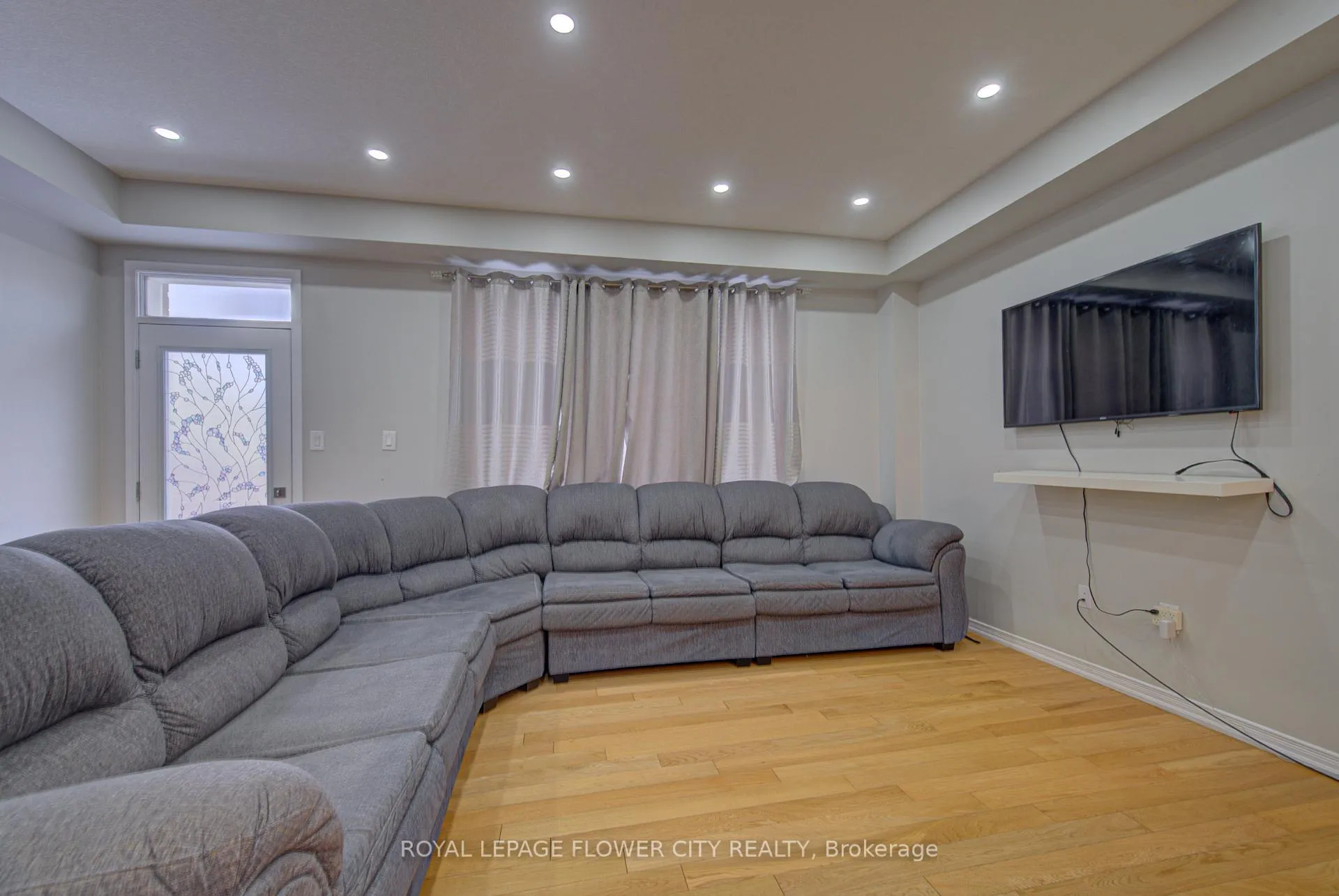 Photo 20 of 20 Munro Circle, Brantford, Shellard Lane — HOMEH