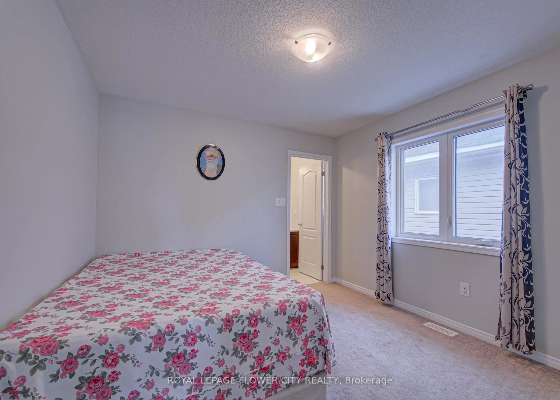 Photo 29 of 20 Munro Circle, Brantford, Shellard Lane — HOMEH